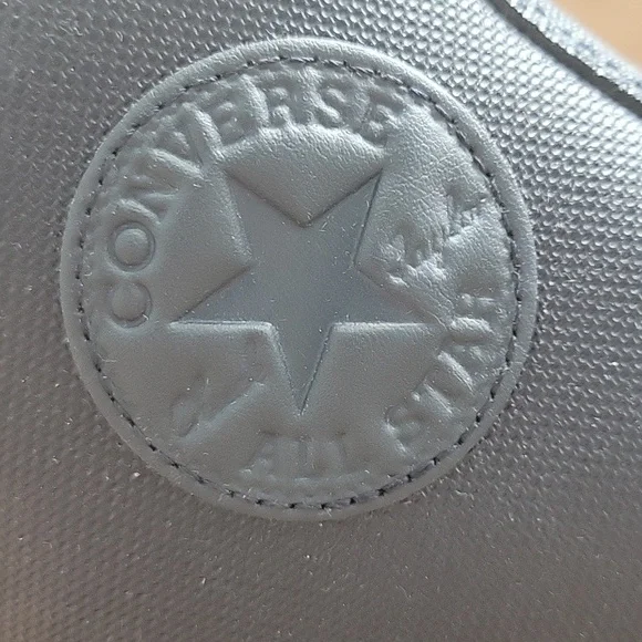 Converse High top Brand new in the box. - Picture 3 of 13